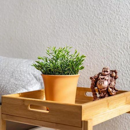Next Home - Free Parking & Wifi - Badewanne Duisburg Bagian luar foto