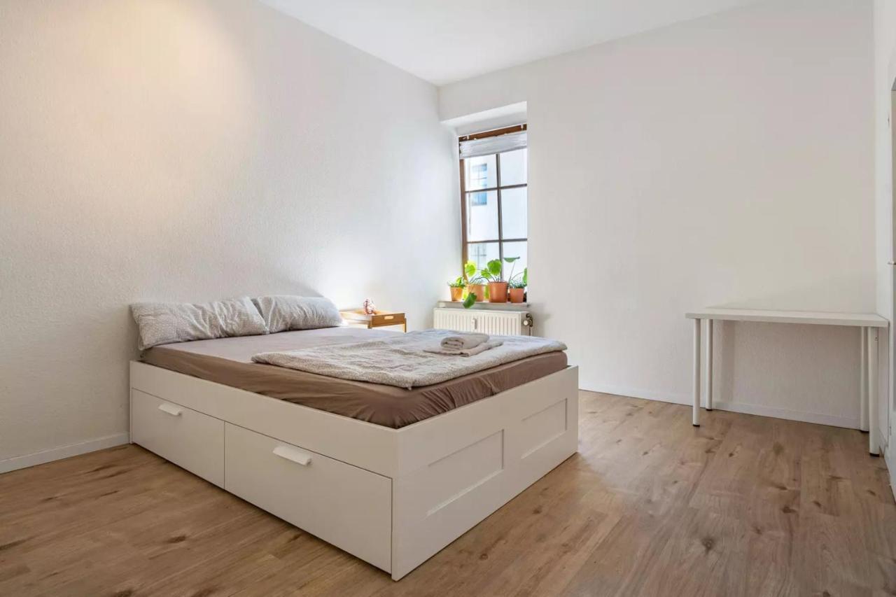 Next Home - Free Parking & Wifi - Badewanne Duisburg Bagian luar foto