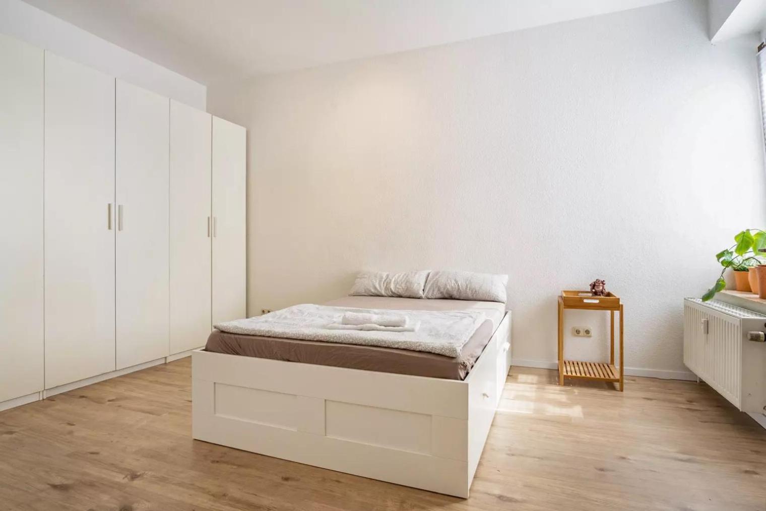 Next Home - Free Parking & Wifi - Badewanne Duisburg Bagian luar foto